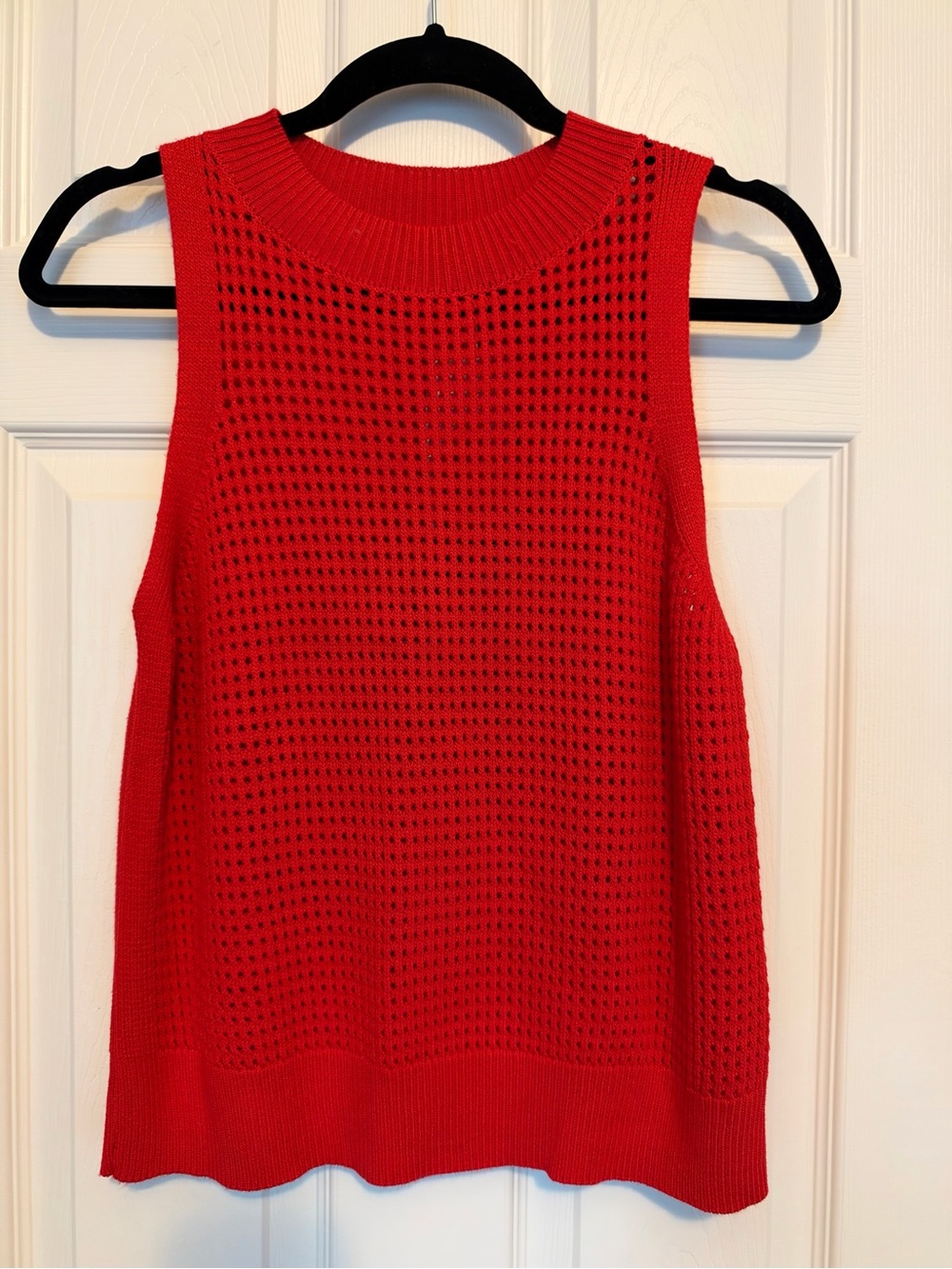 Sleeveless Open-Knit Tank Top in Red